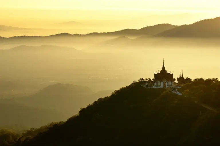 Best times and seasons to catch a serene Doi Suthep sunrise in 2025 (weather, festival dates, and peak tourist windows)