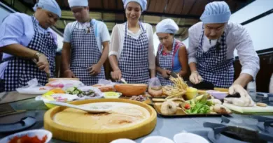 Cooking Classes in Chiang Mai 2025: Master Lanna Cuisine — Best Schools, What to Expect, and How to Book