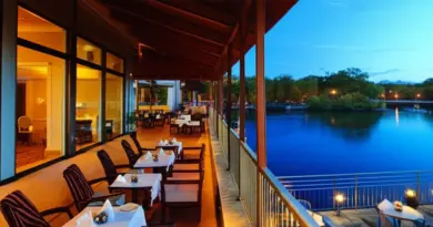 What to Expect: Rooms, Amenities, Dining, and Peaceful Riverfront Experiences