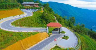 How to Get to Mon Jam and Where to Stay — Transportation Options, Parking, Entrance Fees, and Nearby Accommodations