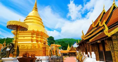 How to Plan Your Trip: Getting There, Entrance Fees, Tours, Best Day Trips from Chiang Mai & Accommodation Tips