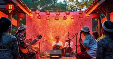 Live Music and Cultural Evenings: Which Lanna Venues Feature Traditional Mor Lam, Live Bands, and Seasonal Festivals