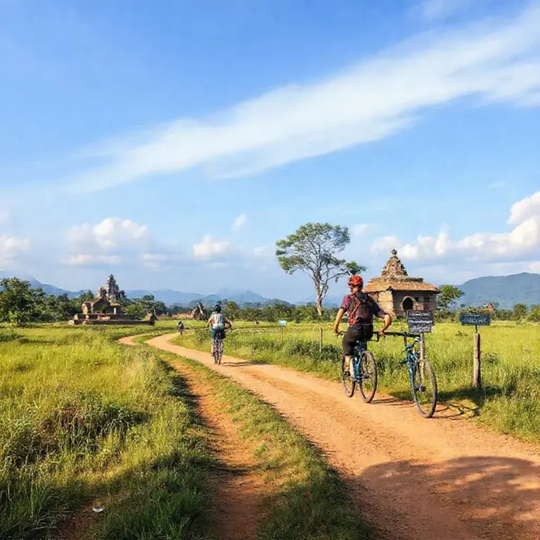 Safety, Permits, and Local Rules for Cyclists in Wiang Kum Kam 2025: Terrain, Bike Rentals, and Accessibility