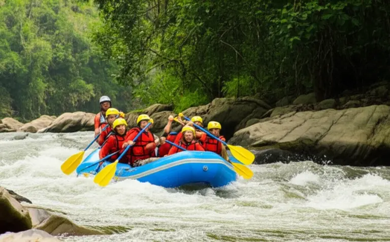 White-Water Rafting in Mae Taeng 2025: Rapid Grades, Best Season, and Complete Trip Planning Guide