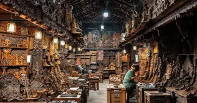 Buying Guide for Furniture & Woodcarvings in Ban Tawai: Prices, Quality Tips, Custom Orders, Shipping and Import Regulations