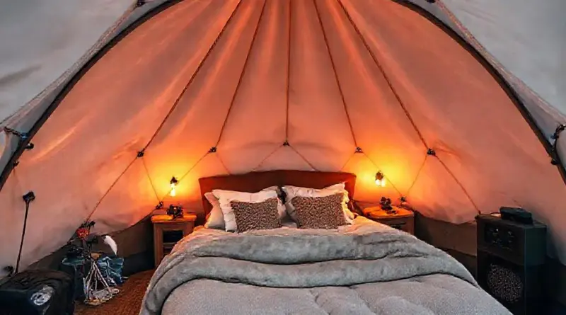 Comfort and Amenities: Heating Types, Bedding, Power, and Weather-Proofing in Mon Jam Domes