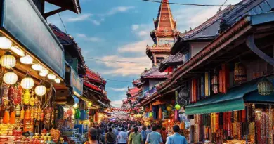 Warorot Market (Kad Luang) 2025: The Ultimate Chiang Mai Chinatown Food, Fabric & Shopping Guide